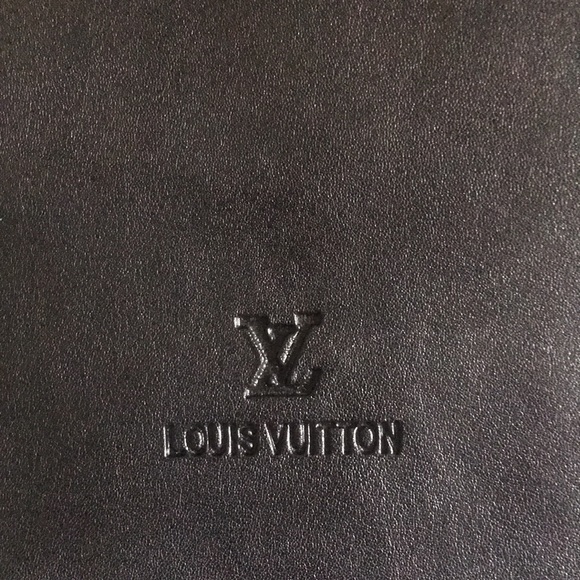 Louis Vuitton black and gray messager bag - Picture 4 of 4